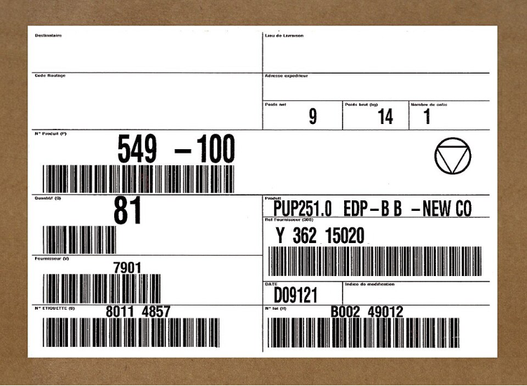 Modern packaging labels now combine branding, compliance information, and traceability in a single structure.