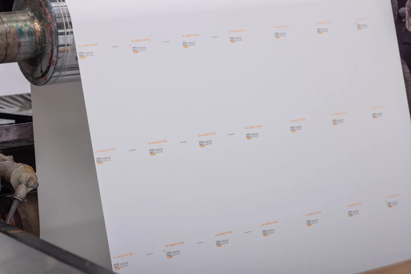 custom self-adhesive label web for cosmetic label orders